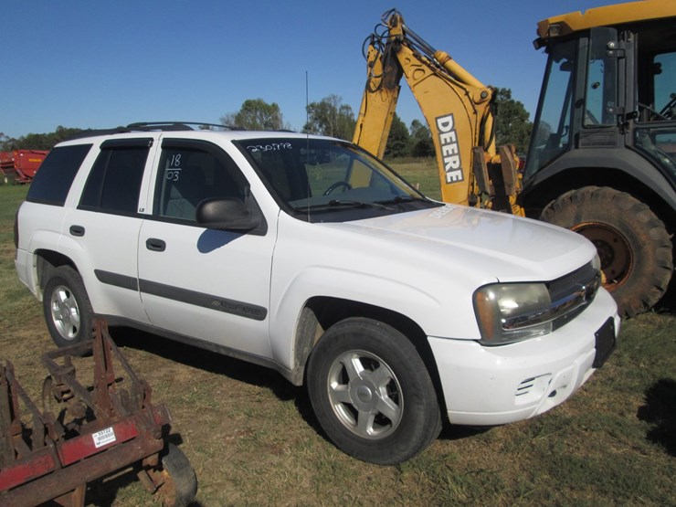 2003-chevrolet-trailblazer-image-2
