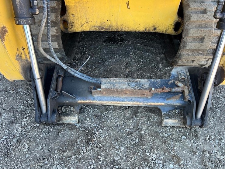 2013-yanmar-t210-image-12