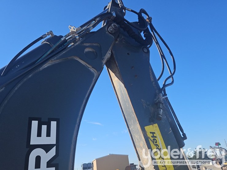 2018-deere-410l-image-24
