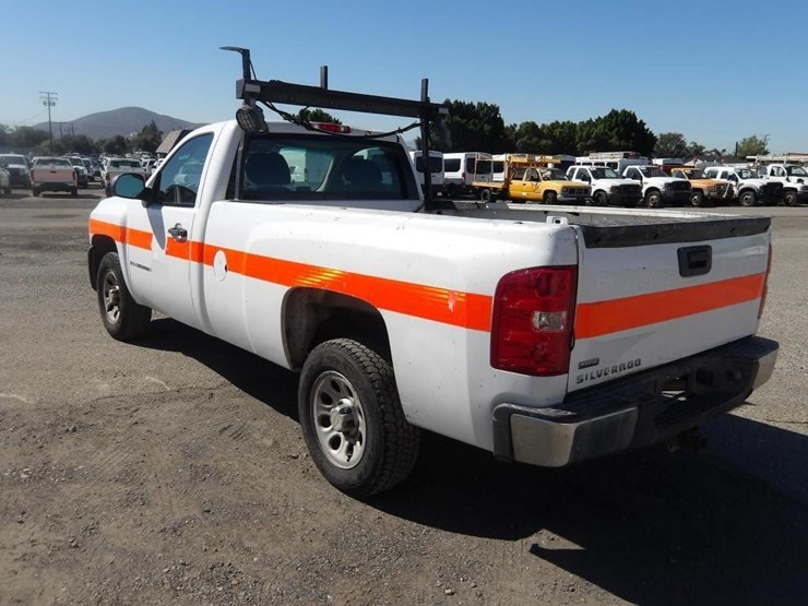 2009-chevrolet-silverado-pickup-truck-image-4