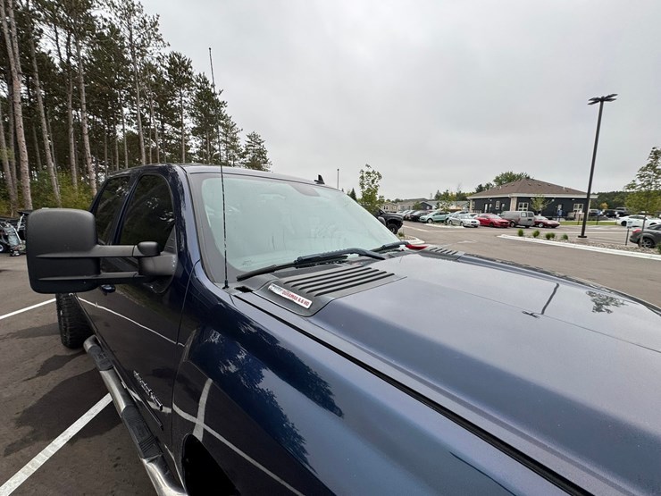2009-chevrolet-2500-image-25