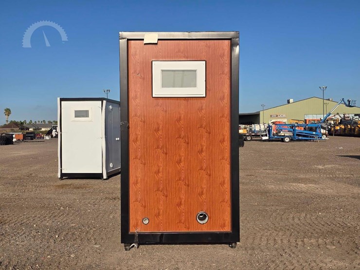 mobile-toilet-with-shower-image-5