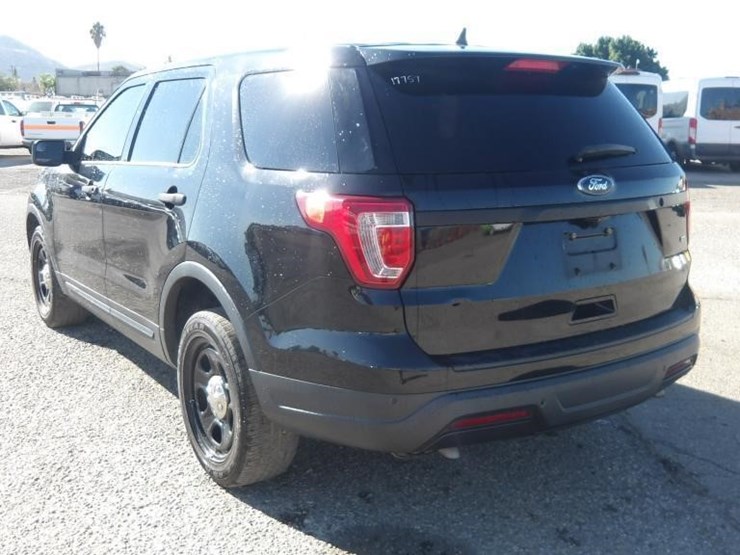 2018-ford-explorer-image-4