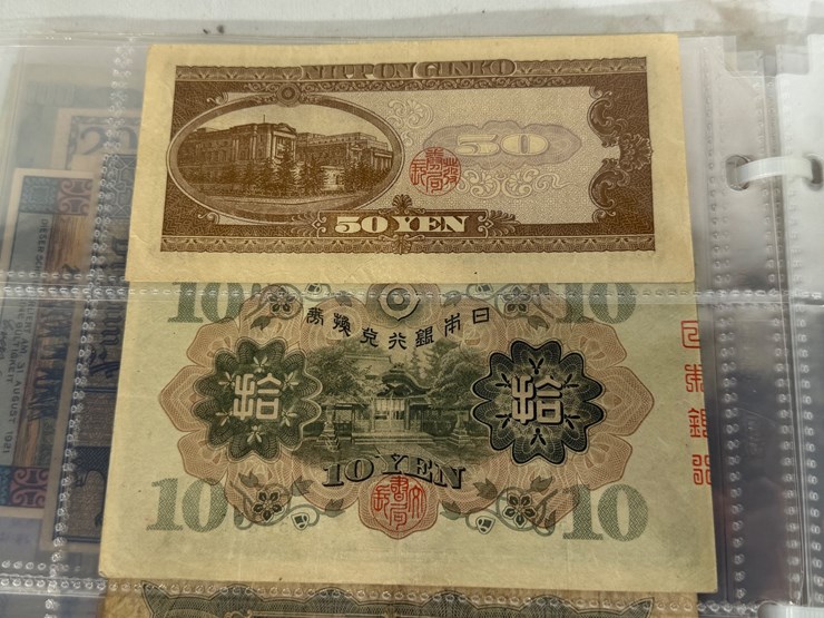 #40307-•-foreign-currency-bank-notes-image-55