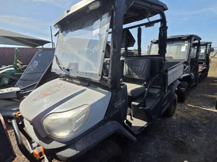 2018-kubota-rtvx900g-image-2