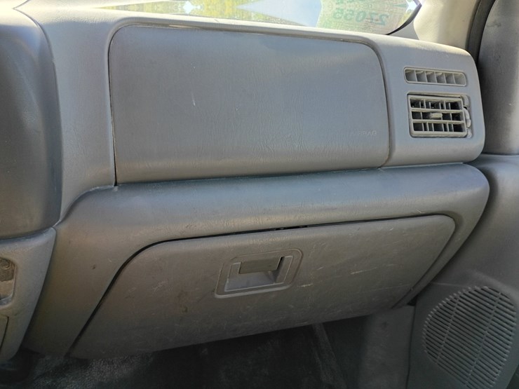 2003-ford-f550-image-38