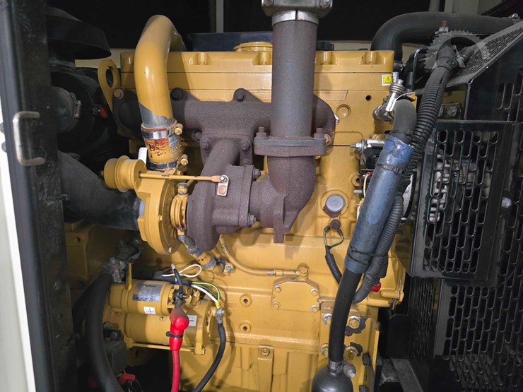2013-caterpillar-xq60-6-image-14