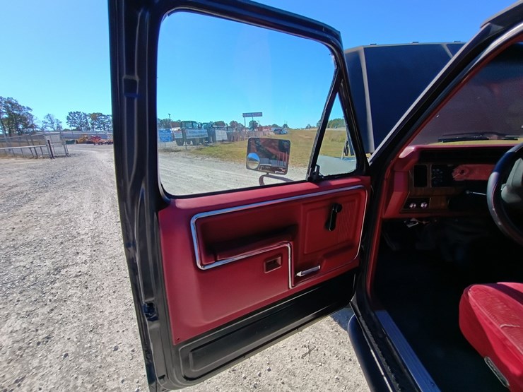 1980-ford-bronco-image-31