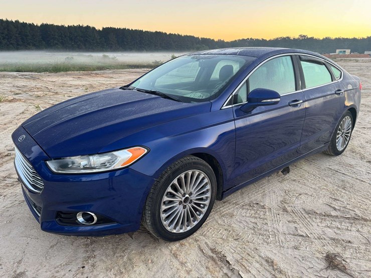 2015-ford-fusion-titanium-4dr-sedan---188,983-miles-image-1