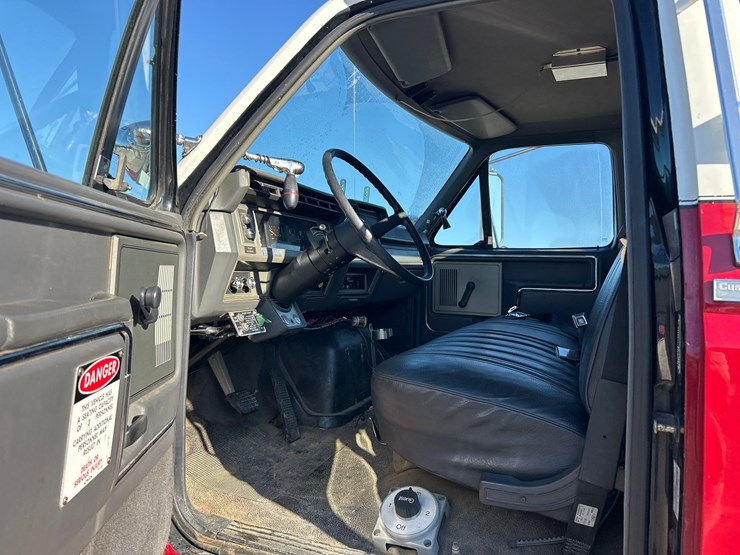 1992-ford-f800-image-17