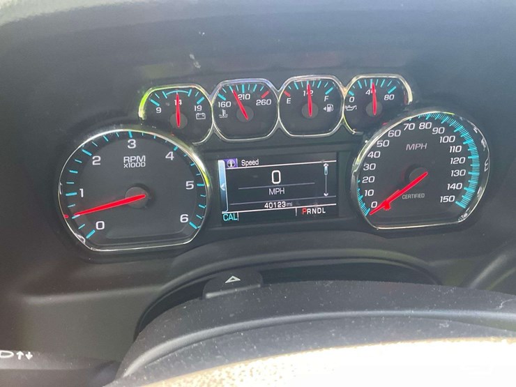 2018-chevrolet-tahoe-image-13