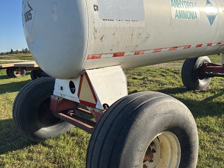 11-1.-1450-gallon-nh3-tank,-16.5l-16.1-tires-image-12