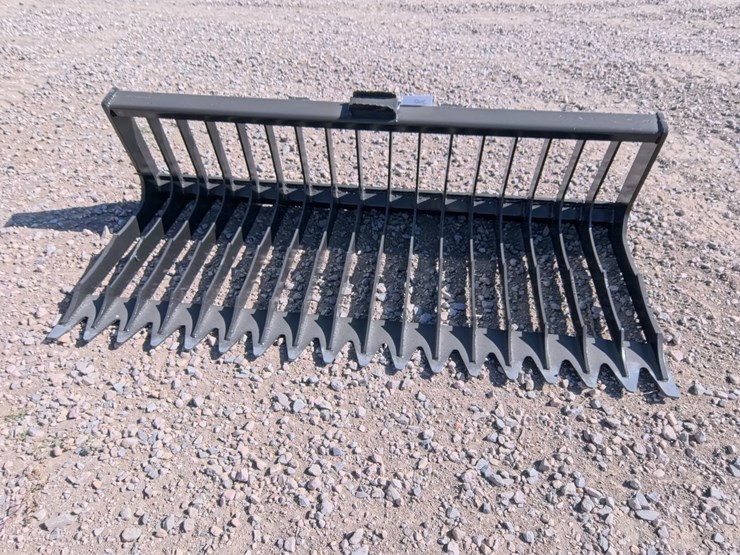 #3055-•-new-skid-steer-quick-attach-76-inch-low-sided-skeleton-bucket-image-3