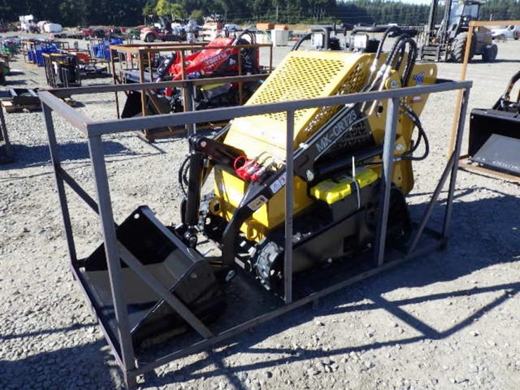 2026-agt-mx-crt23-skid-steer-tracked-loader-image-1