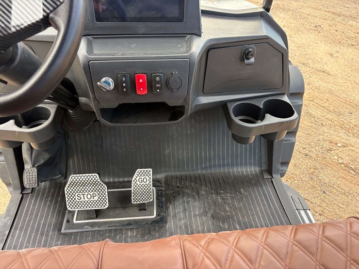 2026-sd-lanch-street-legal-6-seater-golf-cart-w/-on-board-charger-image-10