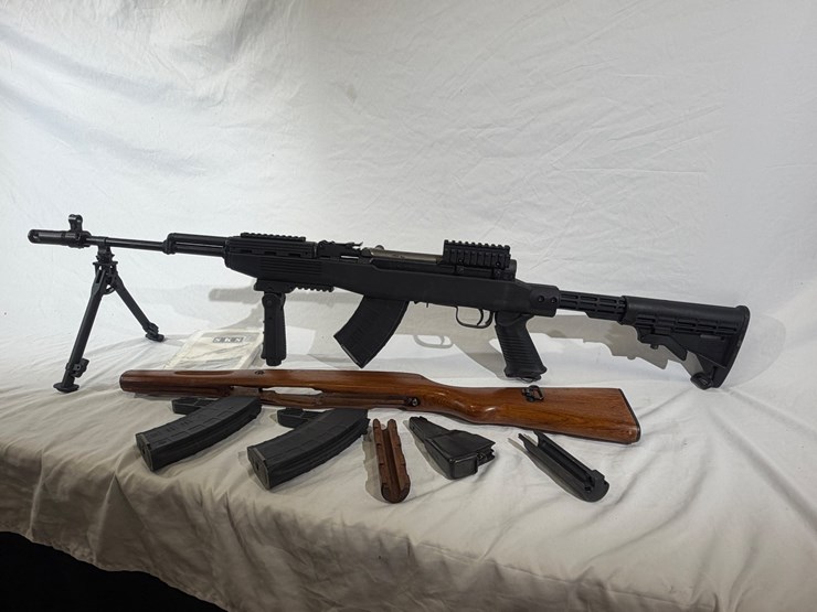 #37-•-sks-semi-automatic-rifle-image-1