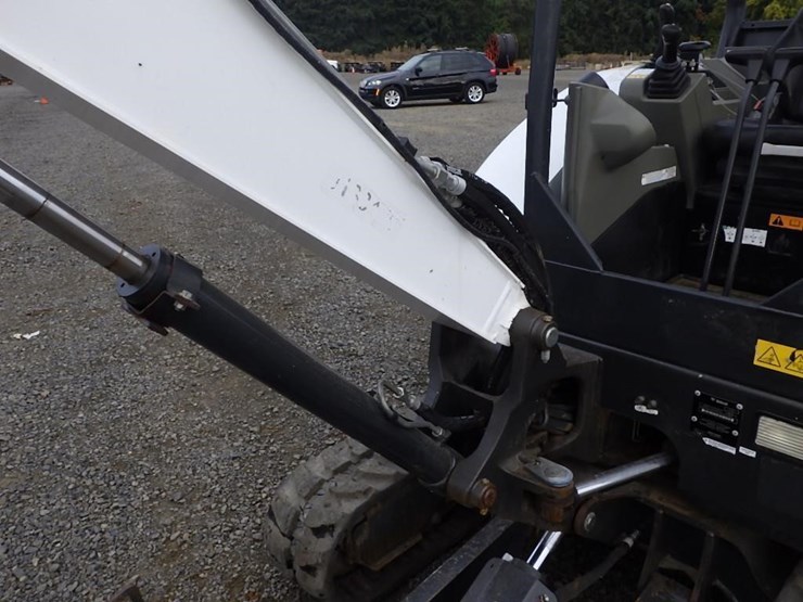 2019-bobcat-e32i-image-14
