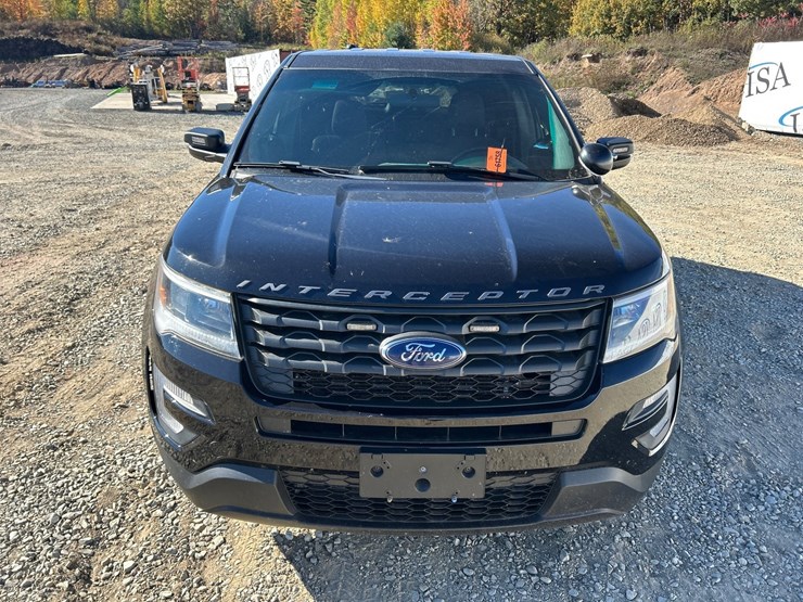 2019-ford-explorer-image-8