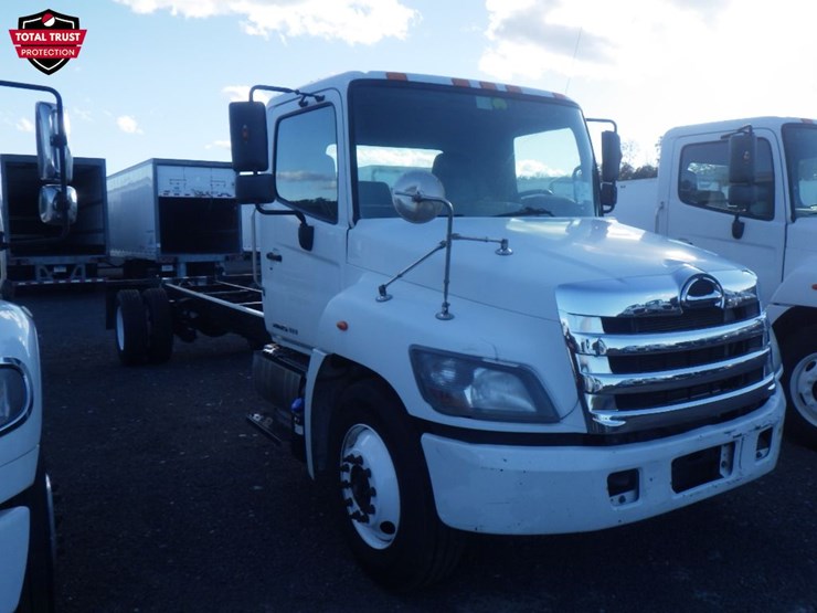 2019-hino-338-image-4