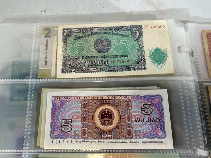 #40307-•-foreign-currency-bank-notes-image-120