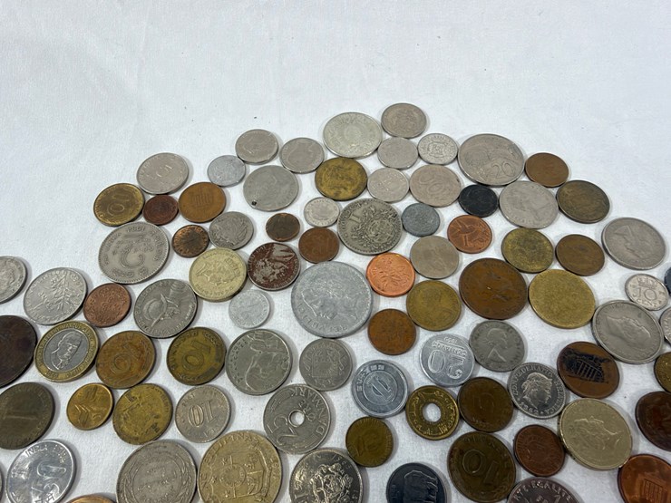 #40146-•-bag-of-foreign-coins-image-16