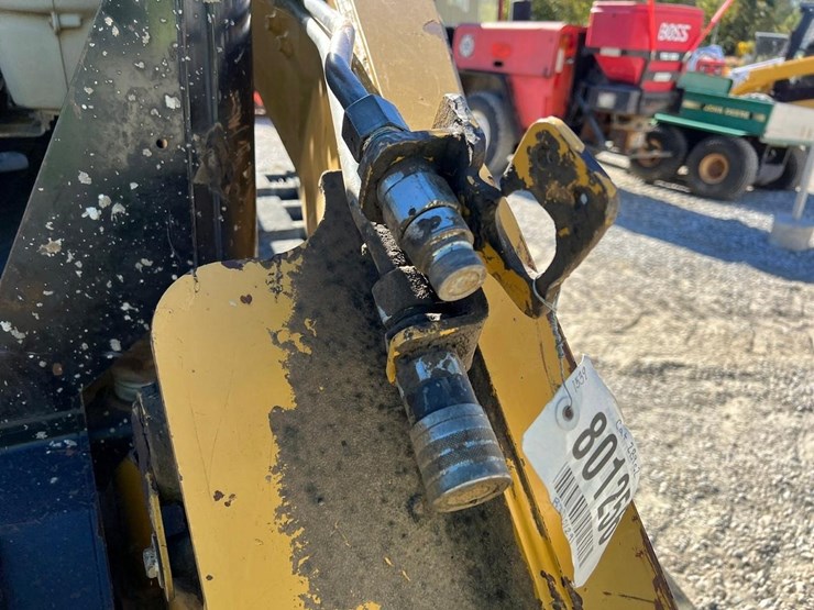 2013-caterpillar-289c2-image-10