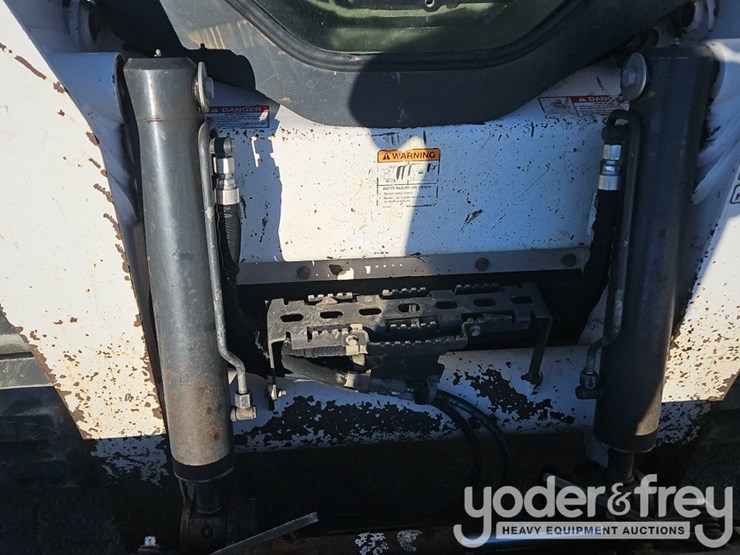 2022-bobcat-t870-image-18