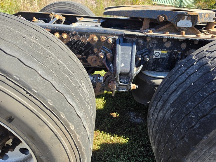 2014-peterbilt-579-image-86