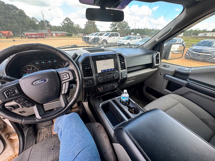 2020-ford-f150-xlt-image-14