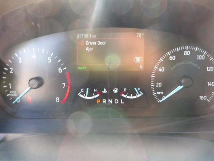 2020-ford-explorer-image-26