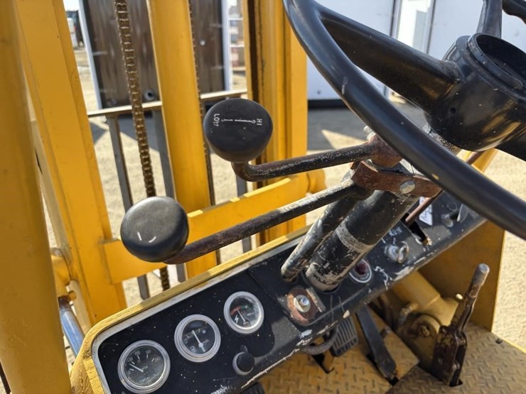 hyster-60-forklift-image-18