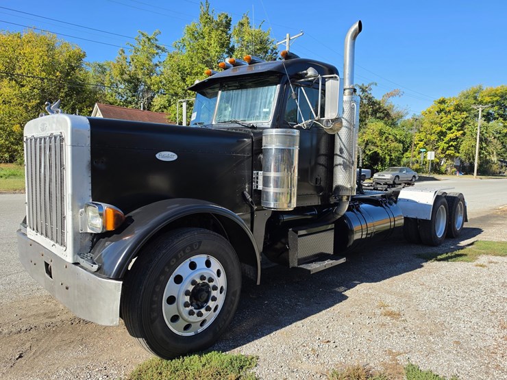1999-peterbilt-379-image-1