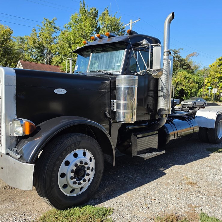 1999 PETERBILT 379