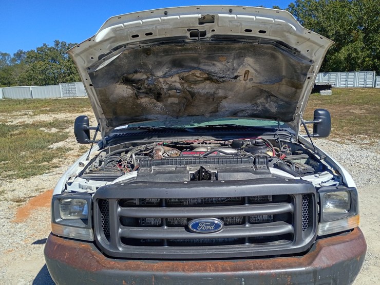 2003-ford-f550-image-16