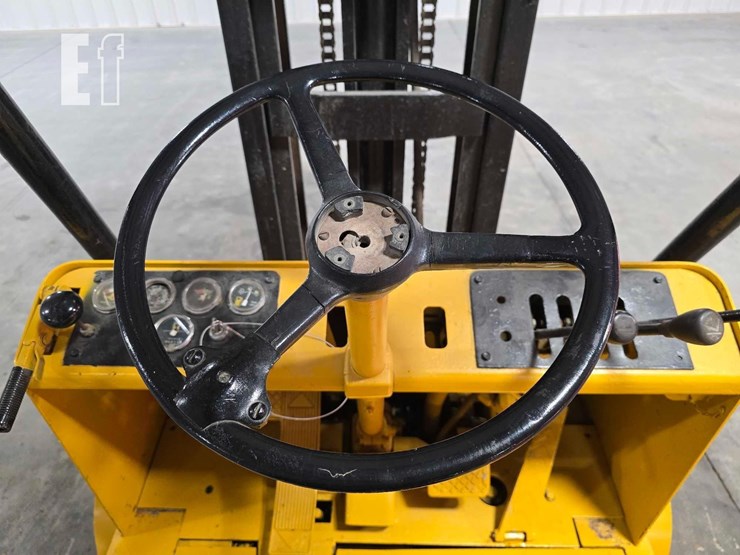 caterpillar-forklift-3681-image-15