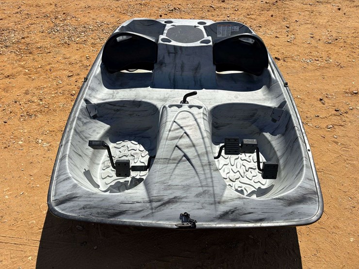 5'x8'-paddleboat-image-1