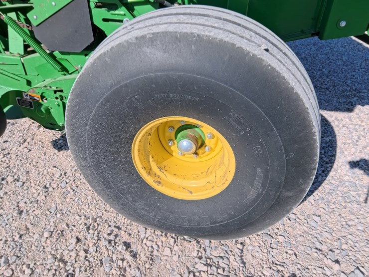 john-deere-569-premium-image-35