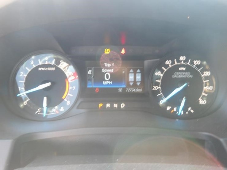 2018-ford-explorer-image-17