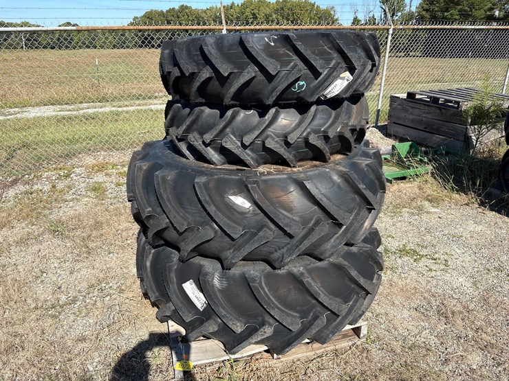 #1072-•-r1-ag-tires-with-rims-image-2