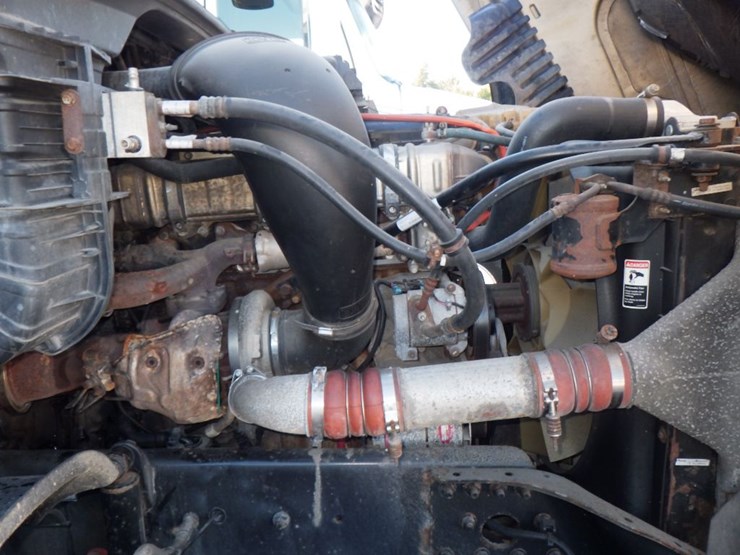 2015-freightliner-cascadia-125-image-26