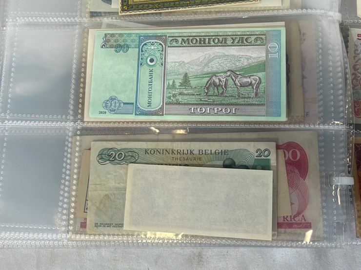 #40307-•-foreign-currency-bank-notes-image-169