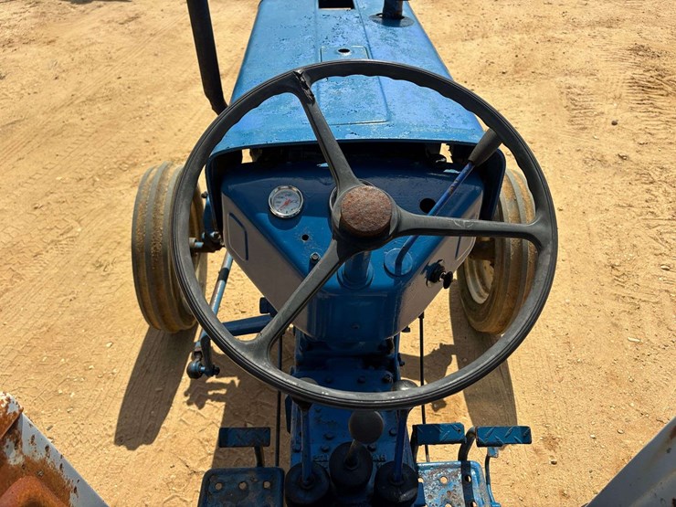 ford-3000-image-8
