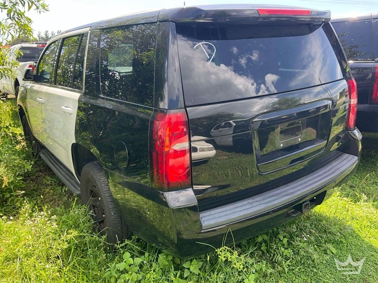 2020-chevrolet-tahoe-image-3