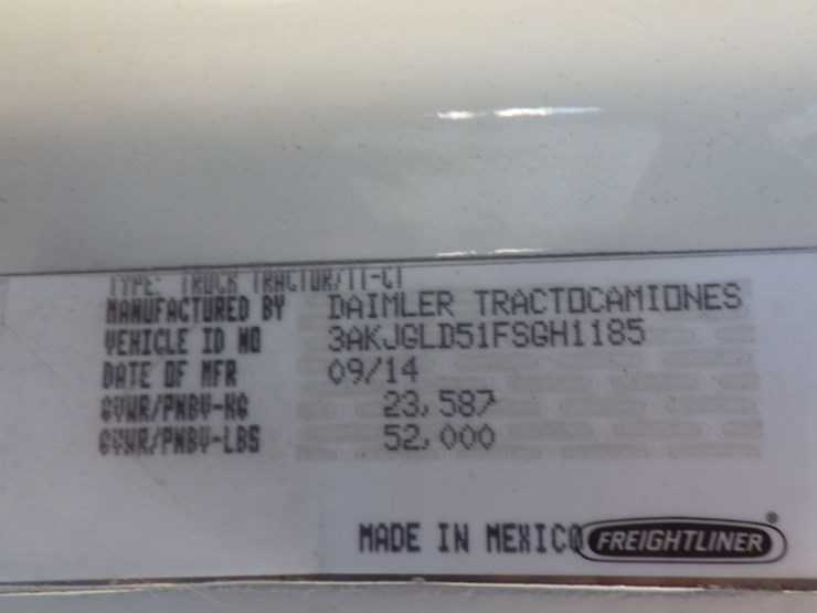 2015-freightliner-cascadia-125-image-22