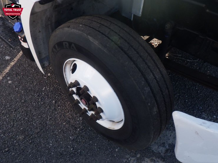 2019-hino-338-image-19
