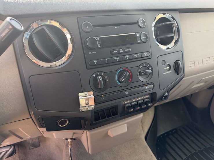 2008-ford-f550-image-13