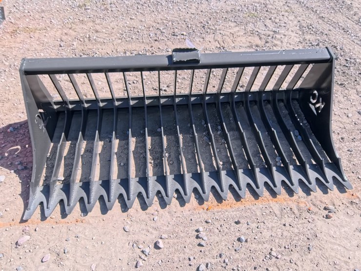 #3073-•-new-skid-steer-quick-attach-78-inch-high-sided-skeleton-bucket-image-2