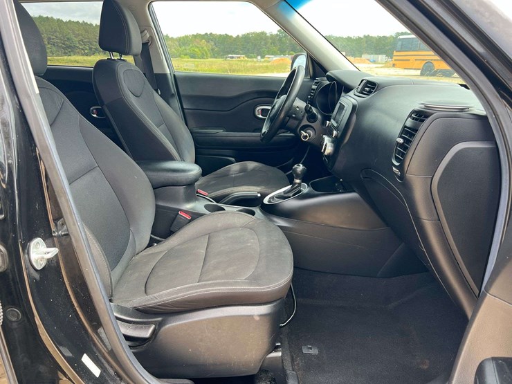 2017-kia-soul-image-19