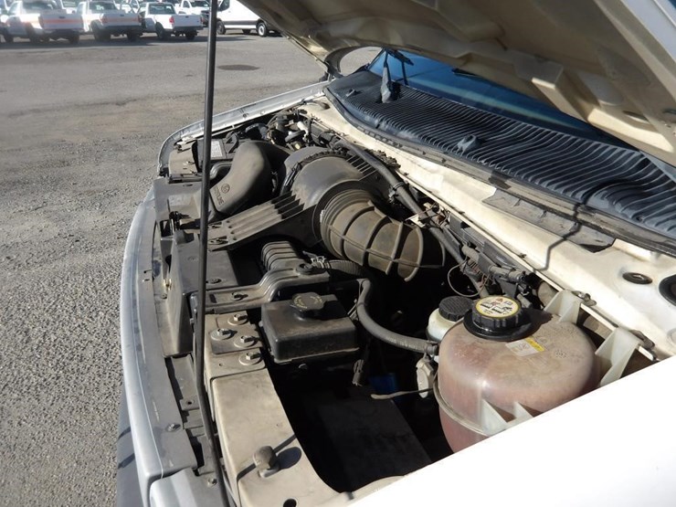 2002-ford-e350-image-7