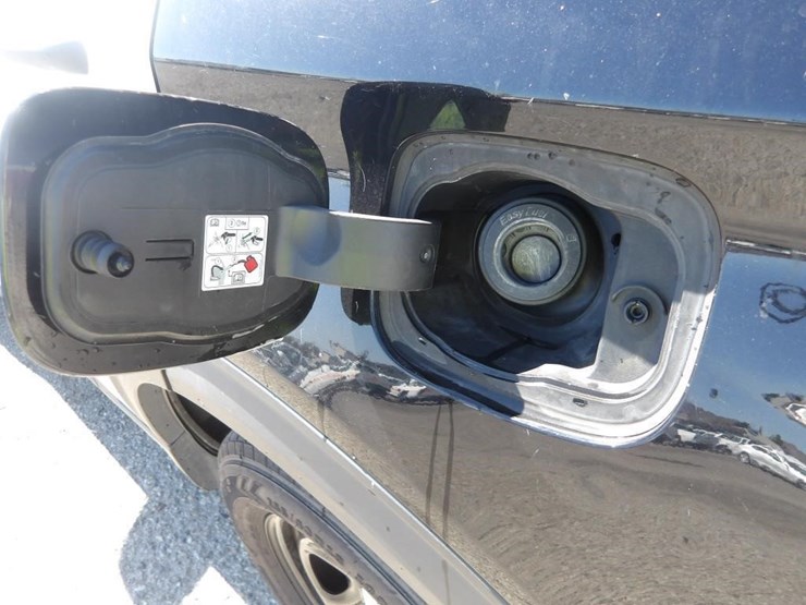 2021-ford-explorer-image-8